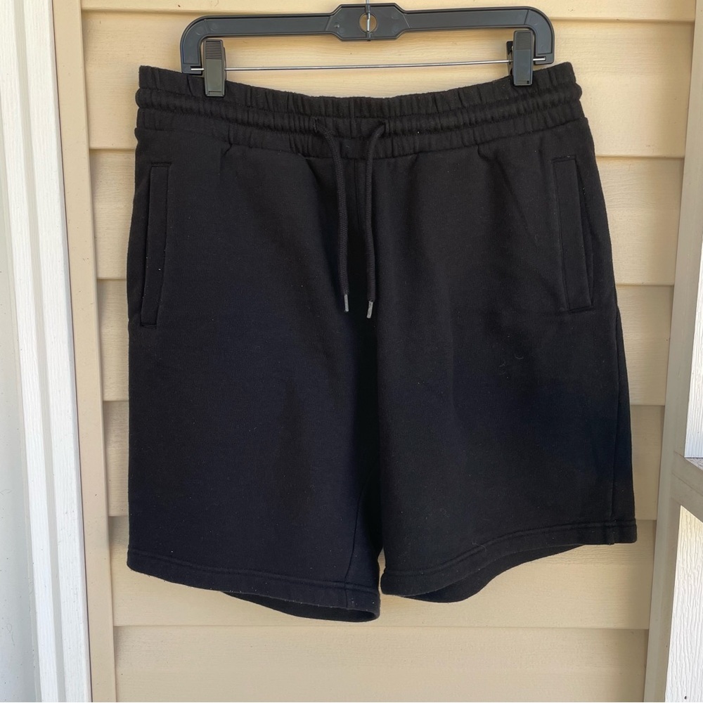 Divided black drawstring sweatpants shorts Large